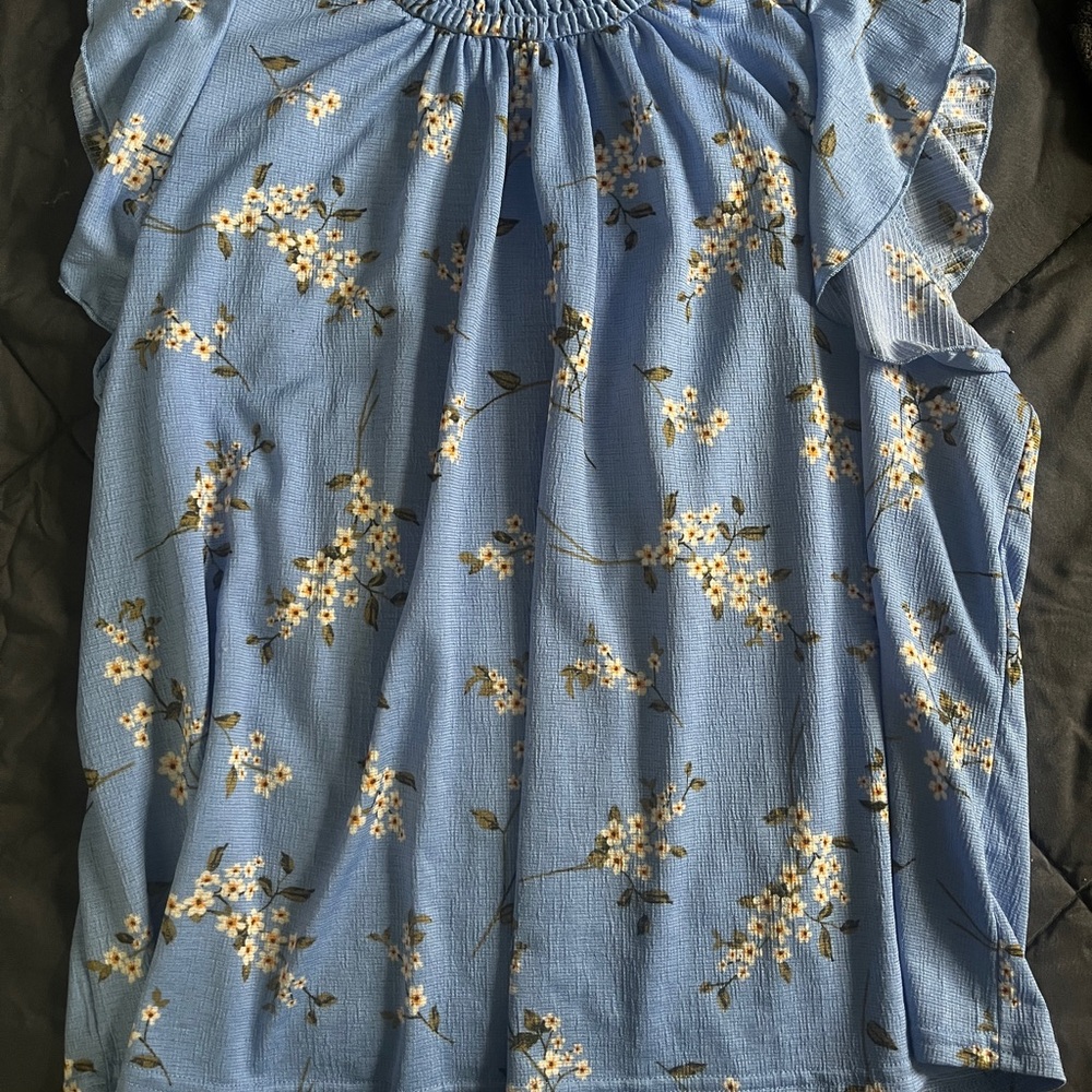 MELLODAY Blue Floral Dressy Tank Top